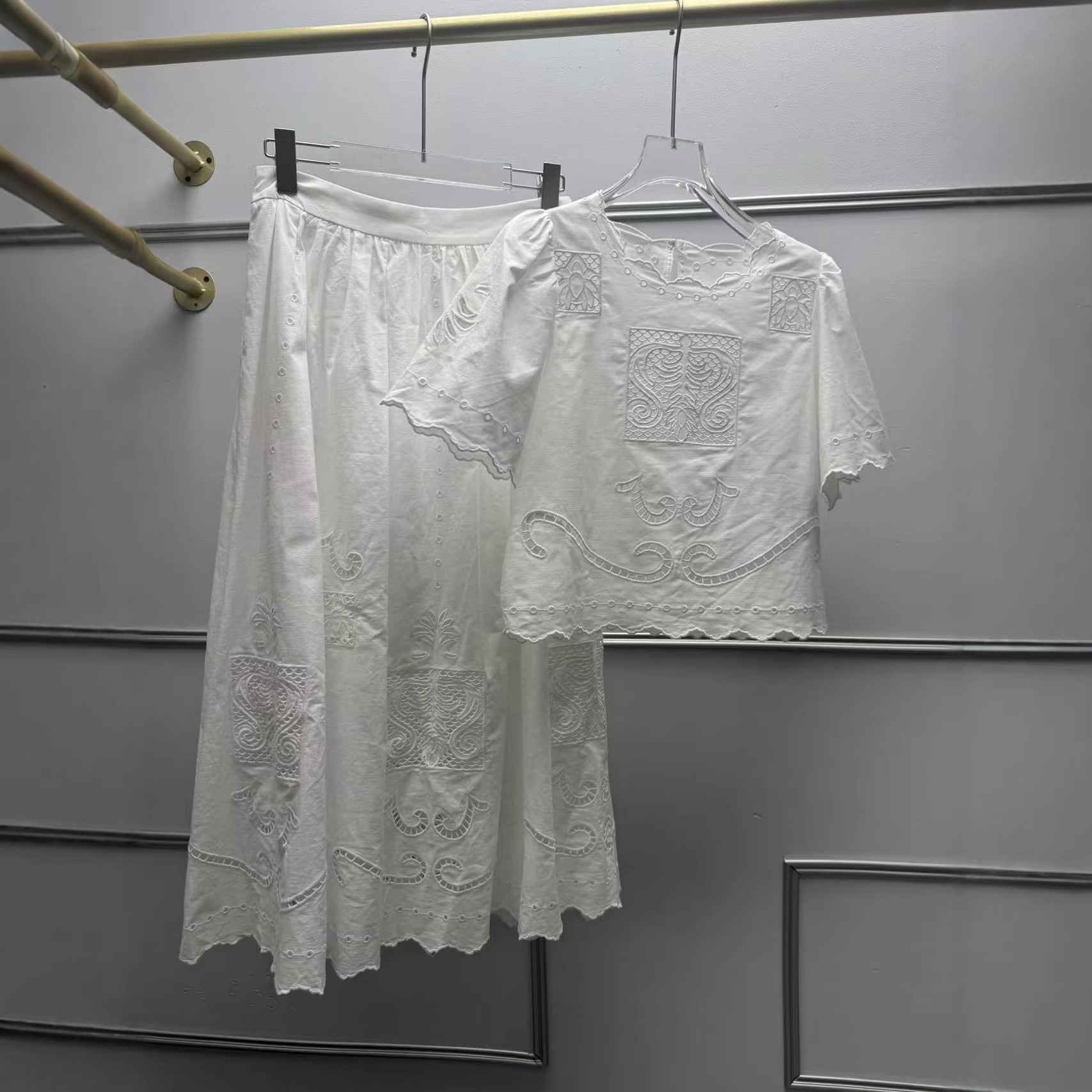 Slimming Effect Hollow out Emb - огляд і ціна Embroidery Effect