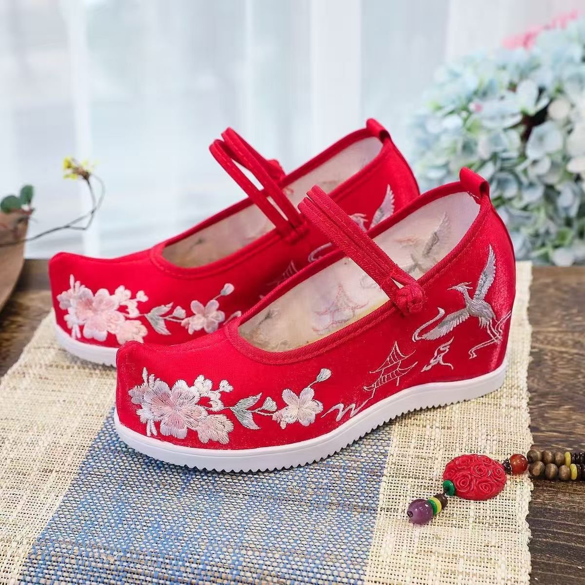 Women Increased Internal Embro - огляд і ціна Embroidery Wedding