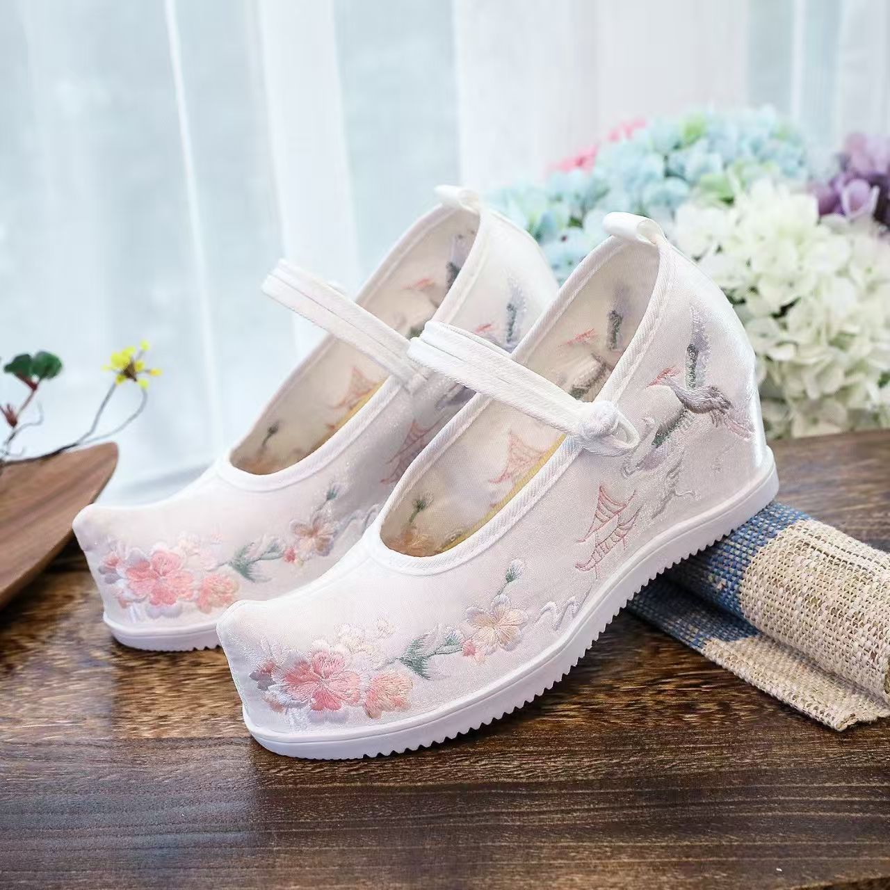 Women Increased Internal Embro - огляд і ціна Embroidery Wedding